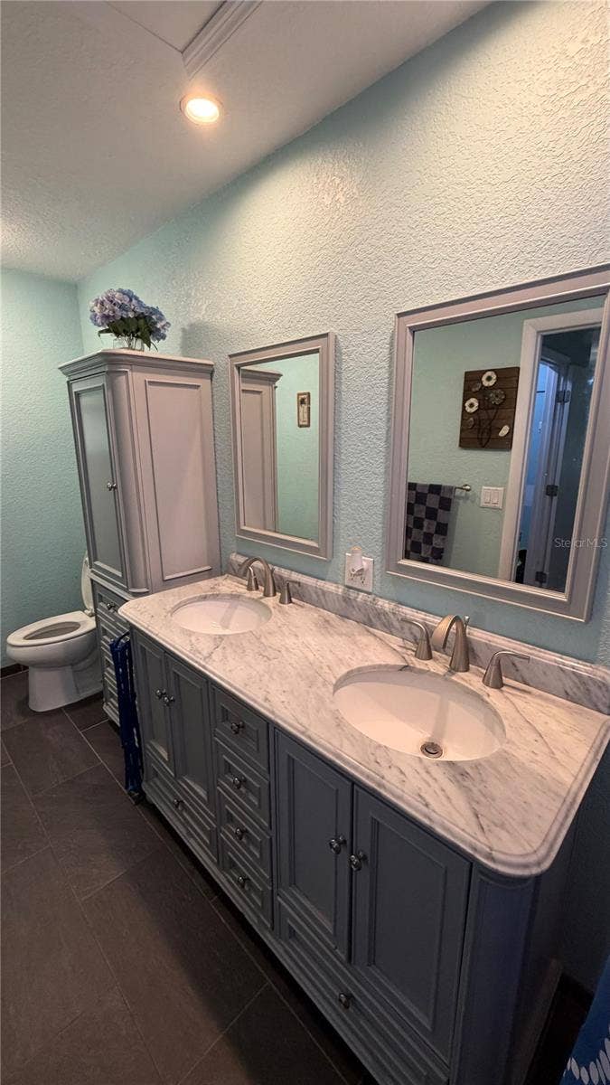 4404 S LAUREL POINTE DRIVE, Lakeland, FL 33813 4404 S LAUREL POINTE DRIVE, Lakeland, FL 33813