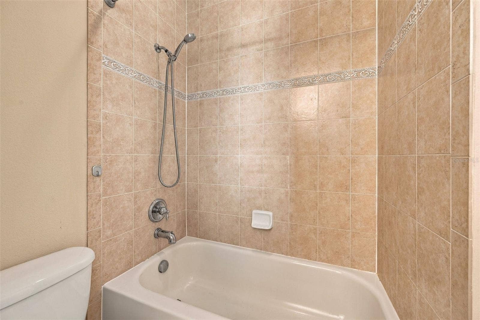 2139 TILLMAN AVENUE, Winter Garden, FL 34787 Jack & Jill Bathroom