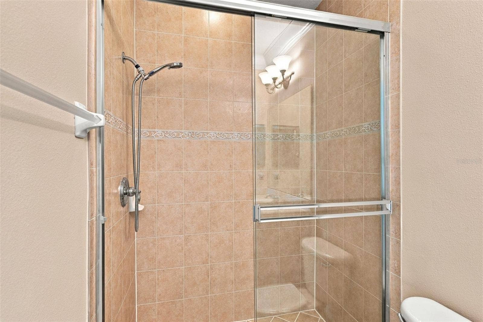 2139 TILLMAN AVENUE, Winter Garden, FL 34787 Upstairs Bonus Room Bathroom