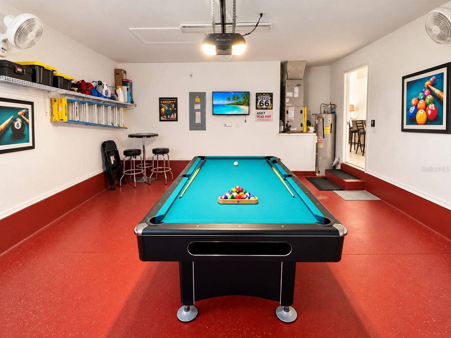 Garage/Game room
