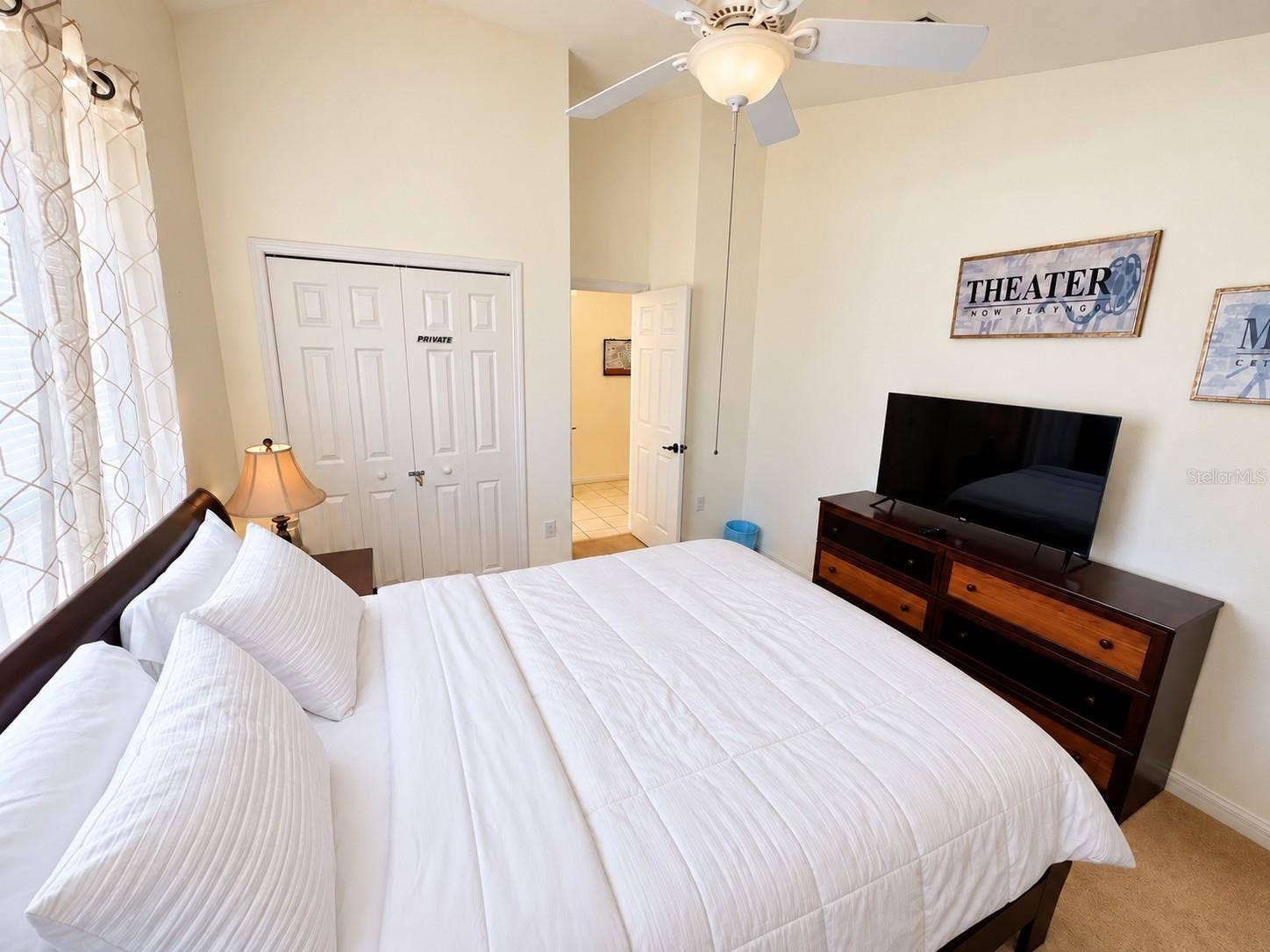 Guest bedroom 1