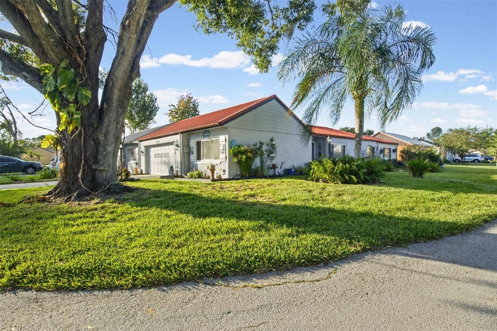 273 MARIPOSA STREET, Winter Haven, FL 33884 Make this wonderful home yours!