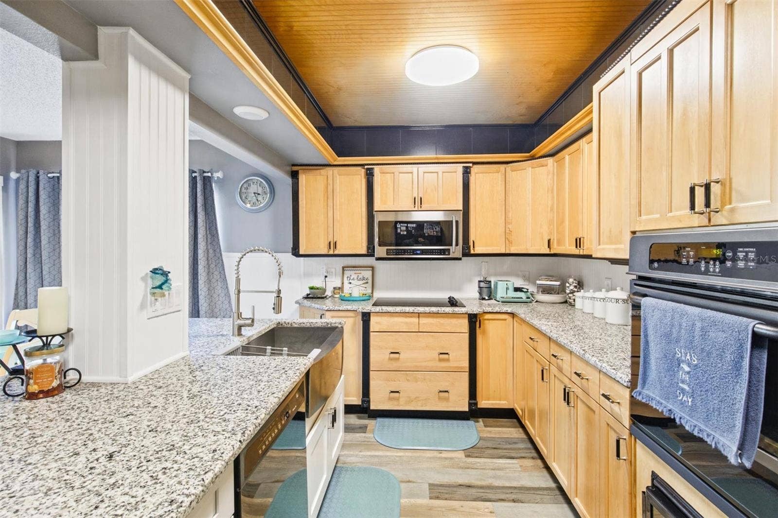 273 MARIPOSA STREET, Winter Haven, FL 33884 Kitchen - Updated Stainless Appliances,