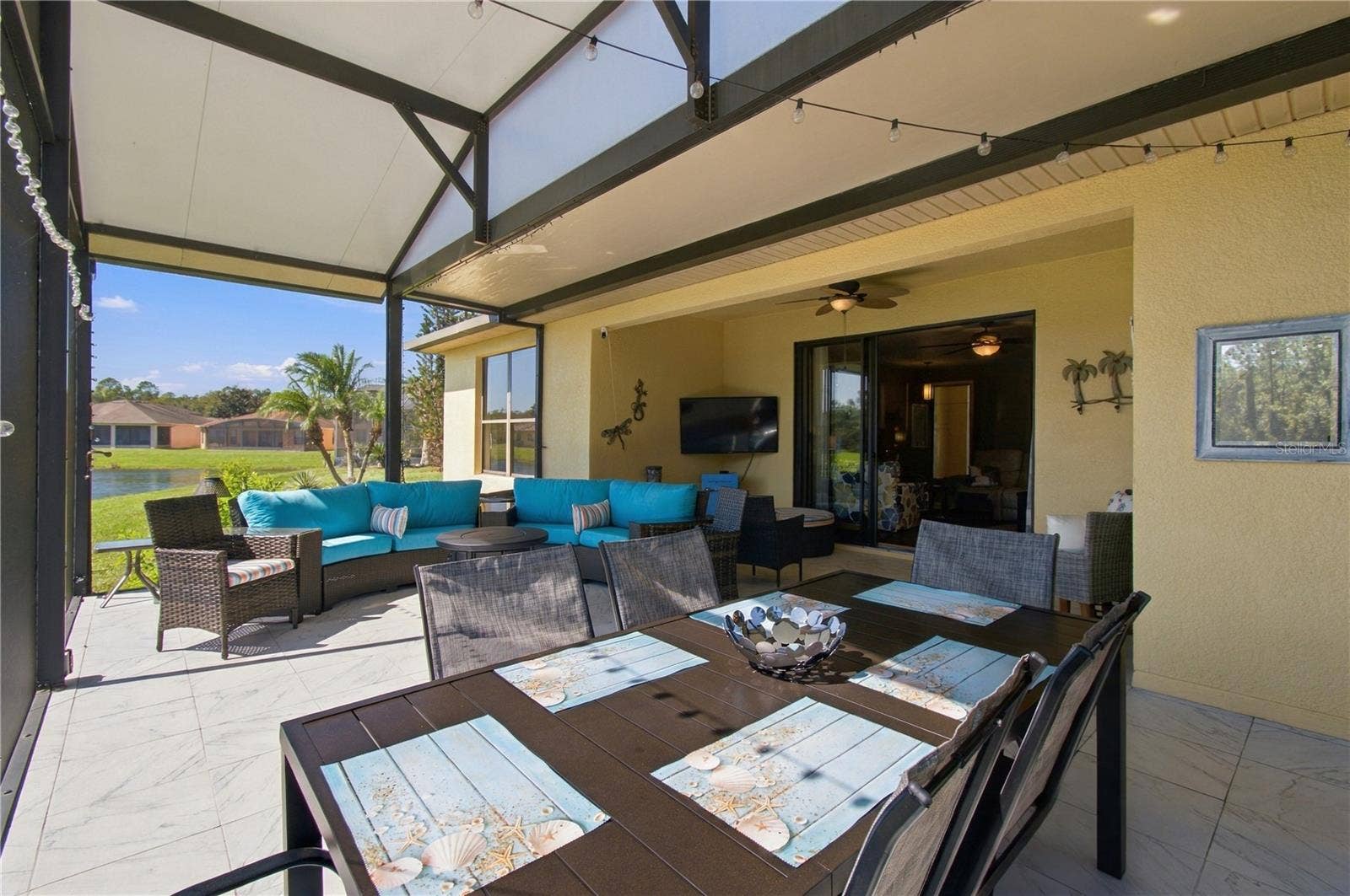 COVERED LANAI
