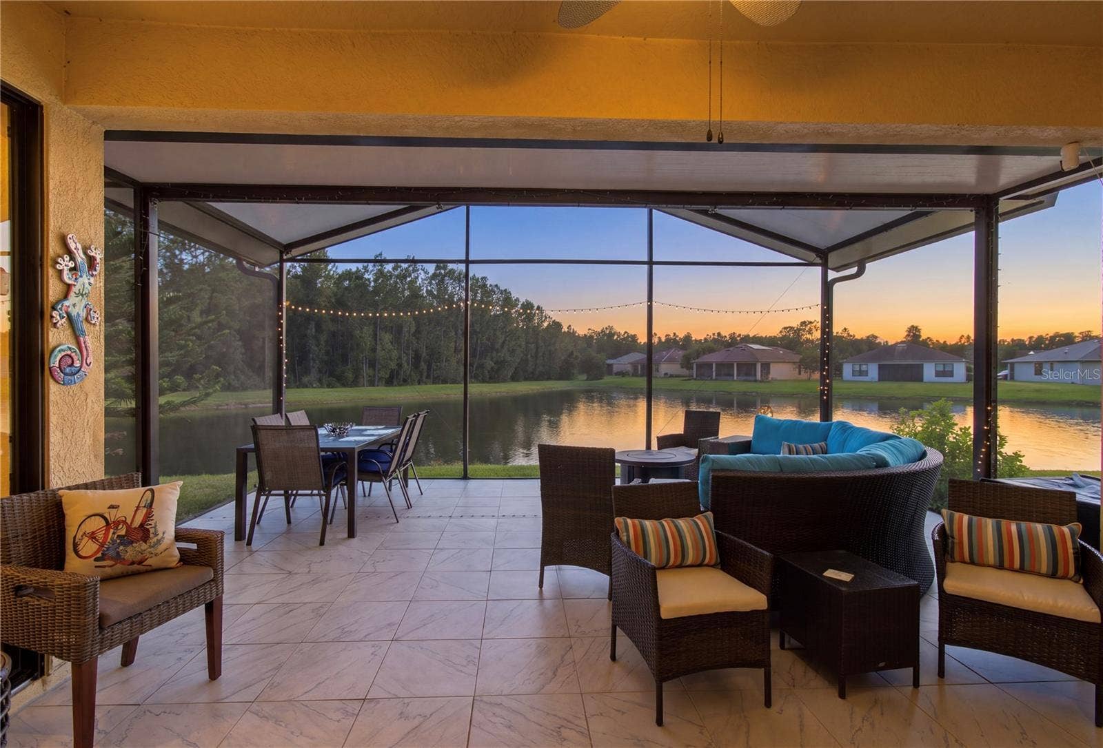 PORT ROYAL ON CUL-DE SAC WITH WATER VIEWS!!