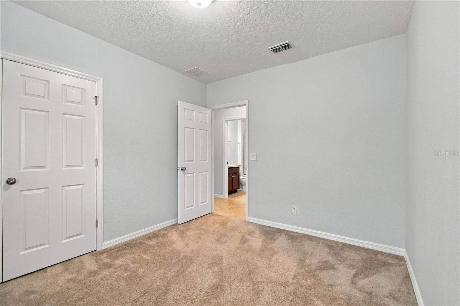 625 OGELTHORPE DR, Davenport, FL 33897 625 OGELTHORPE DR, Davenport, FL 33897