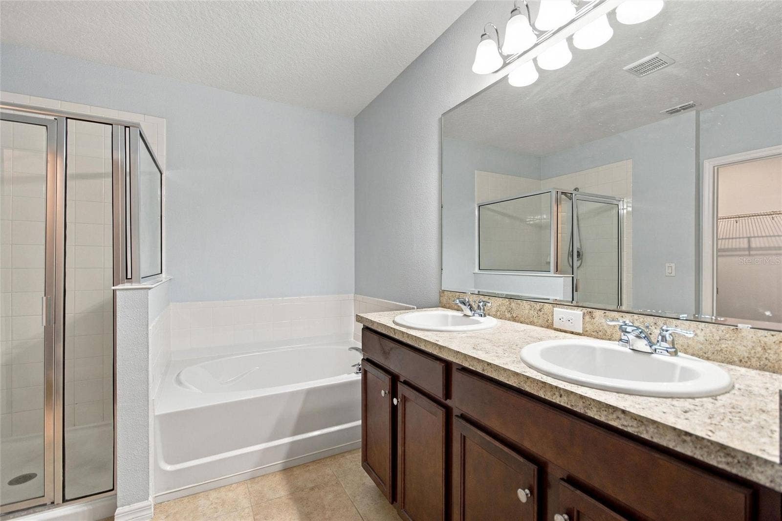 625 OGELTHORPE DR, Davenport, FL 33897 625 OGELTHORPE DR, Davenport, FL 33897