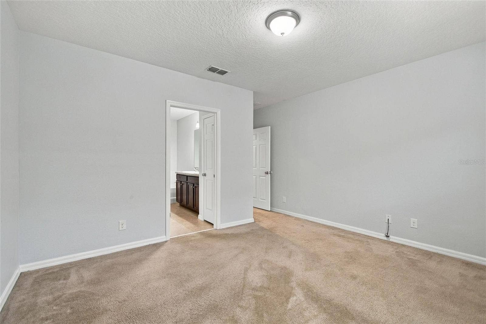 625 OGELTHORPE DR, Davenport, FL 33897 625 OGELTHORPE DR, Davenport, FL 33897