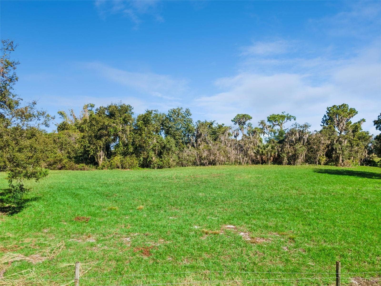742 N LAKE REEDY BOULEVARD, Frostproof, FL 33843 742 N LAKE REEDY BOULEVARD, Frostproof, FL 33843