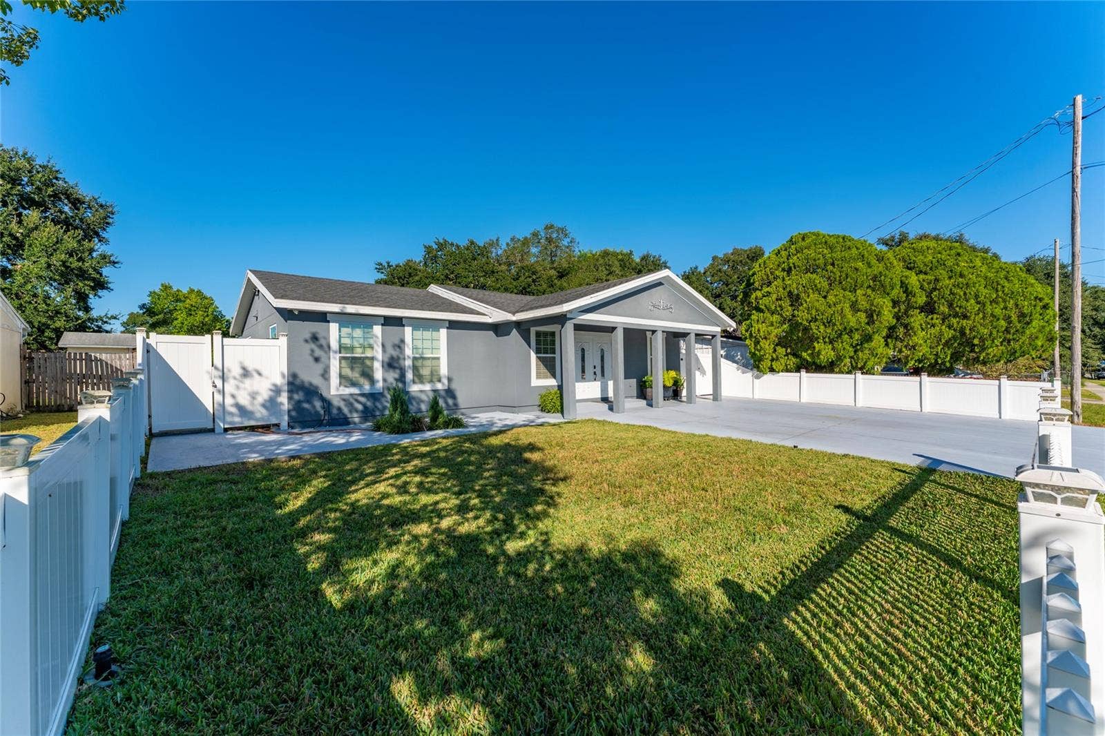 1418 OVERDALE STREET, Orlando, FL 32825 Front of the Home