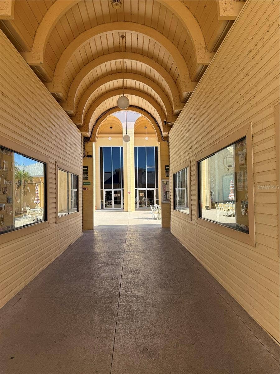 3031 CLUB CIRCLE, Lake Wales, FL 33854 Covered Community Walkway