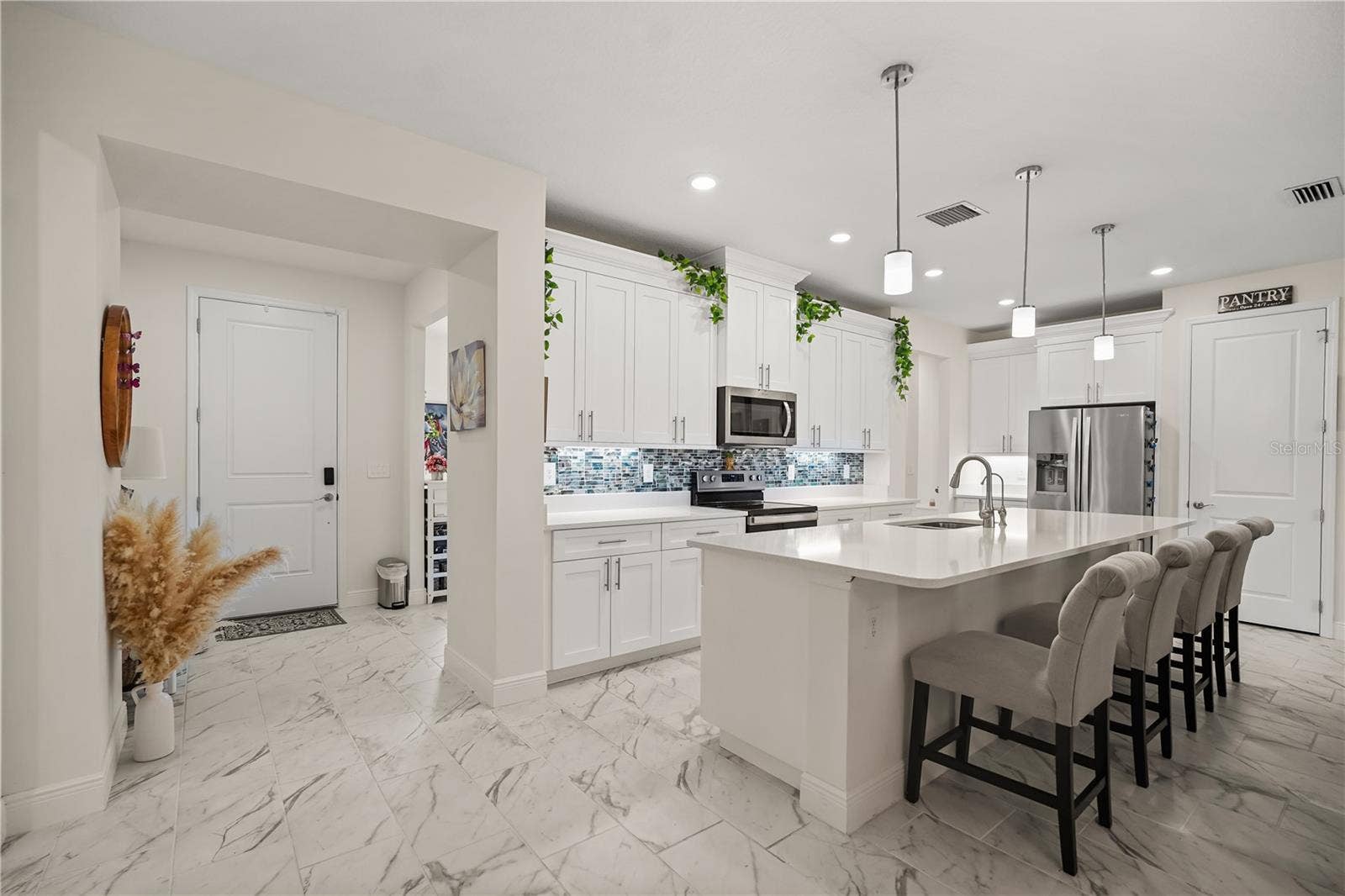 2136 BANCROFT BOULEVARD, Orlando, FL 32833 2136 BANCROFT BOULEVARD, Orlando, FL 32833