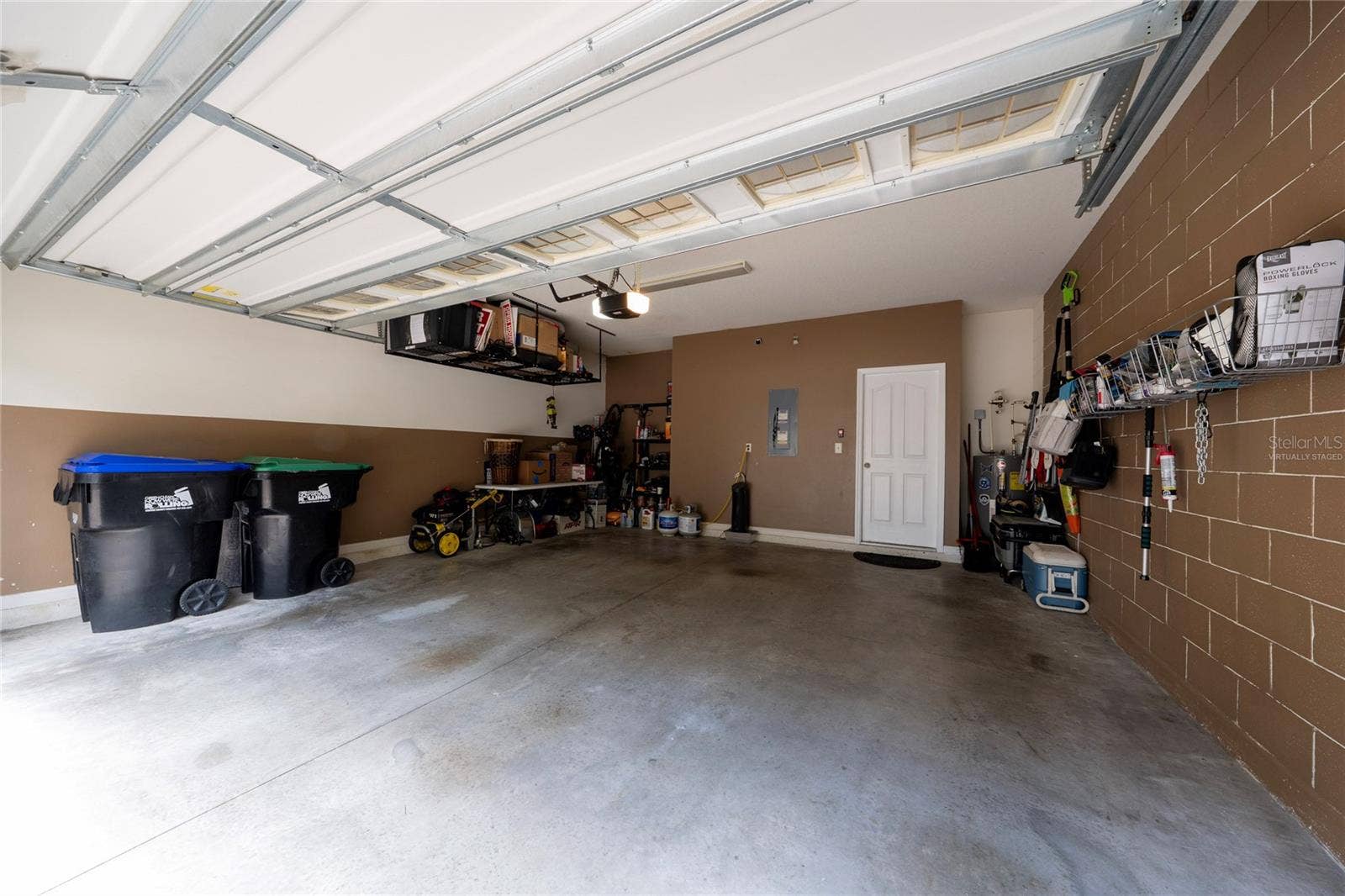 11919 VERRAZANO DRIVE, Orlando, FL 32836 Virtually Staged.