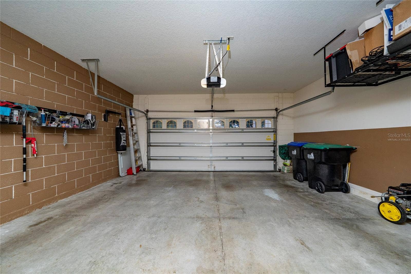 11919 VERRAZANO DRIVE, Orlando, FL 32836 Virtually Staged.