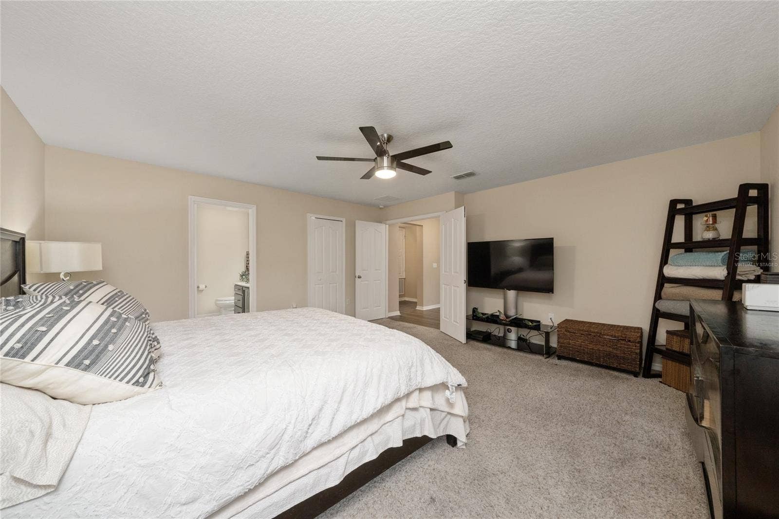 11919 VERRAZANO DRIVE, Orlando, FL 32836 Virtually Staged.