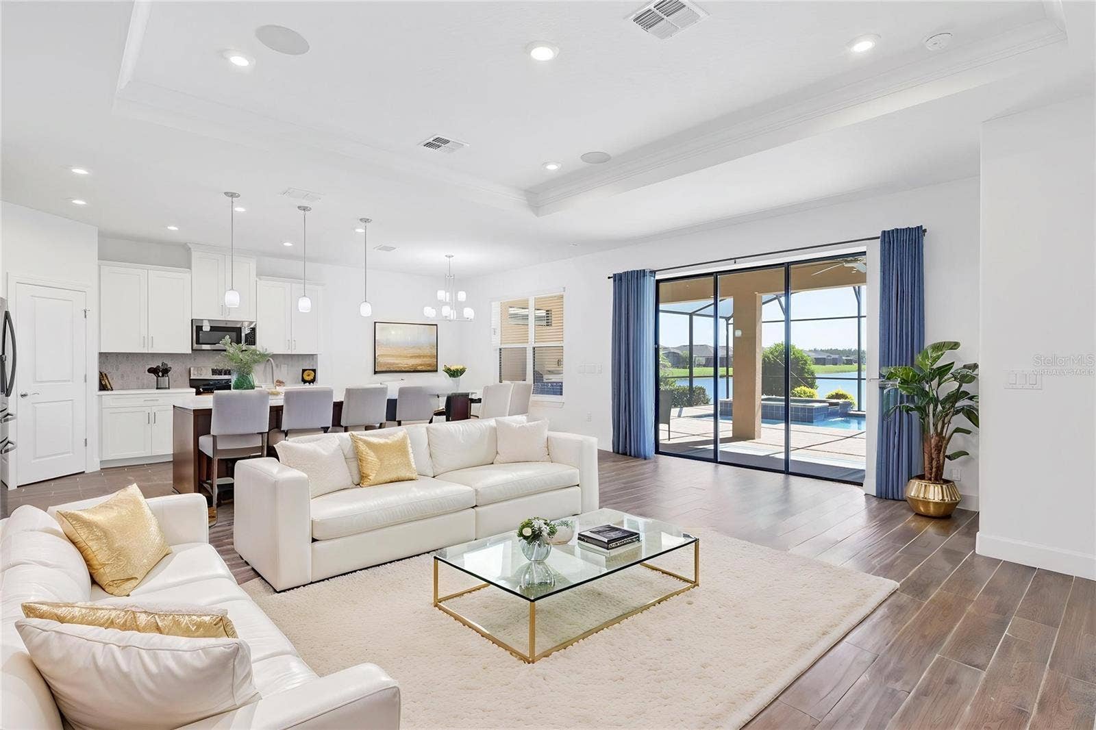 WATER VIEW virtually staged