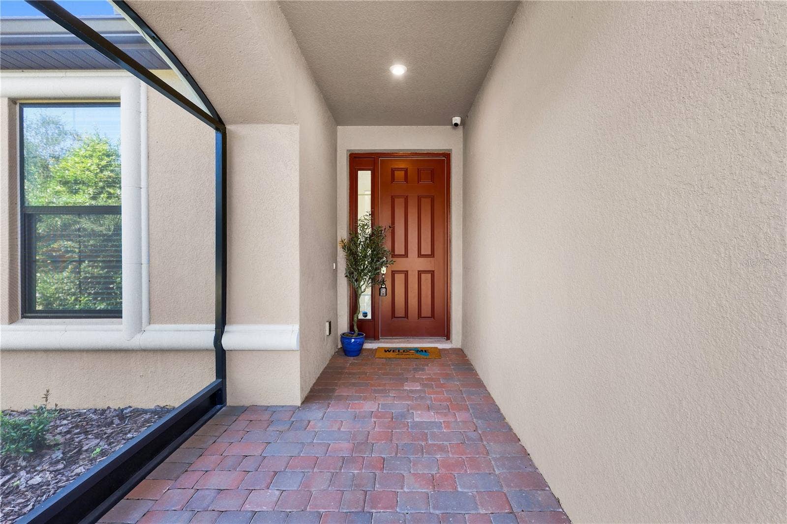 SCREENED FRONT PORCH