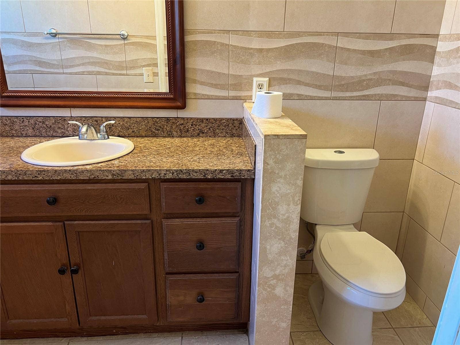 1557 WYMAN CIRCLE, Kissimmee, FL 34744 master bathroom