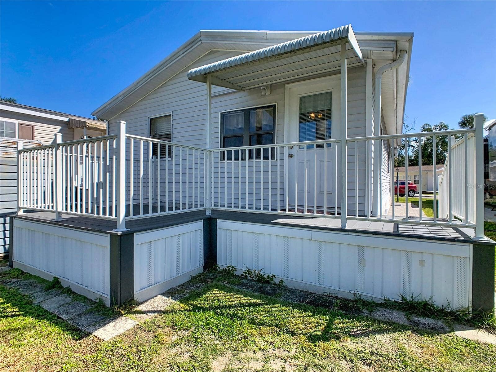 9000 US HWY 192, #897, Clermont, FL 34714 rear of home