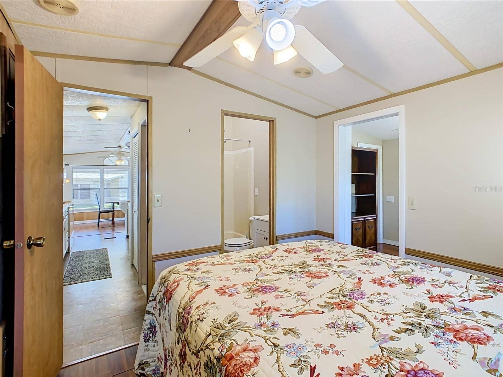 9000 US HWY 192, #897, Clermont, FL 34714 Primary bedroom