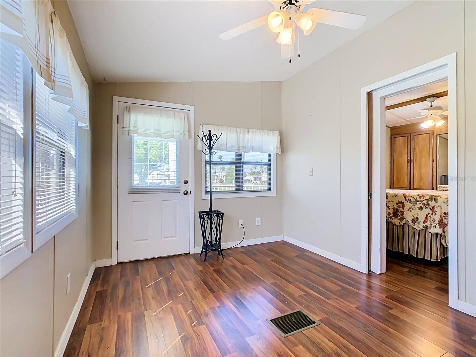 9000 US HWY 192, #897, Clermont, FL 34714 2nd bedroom