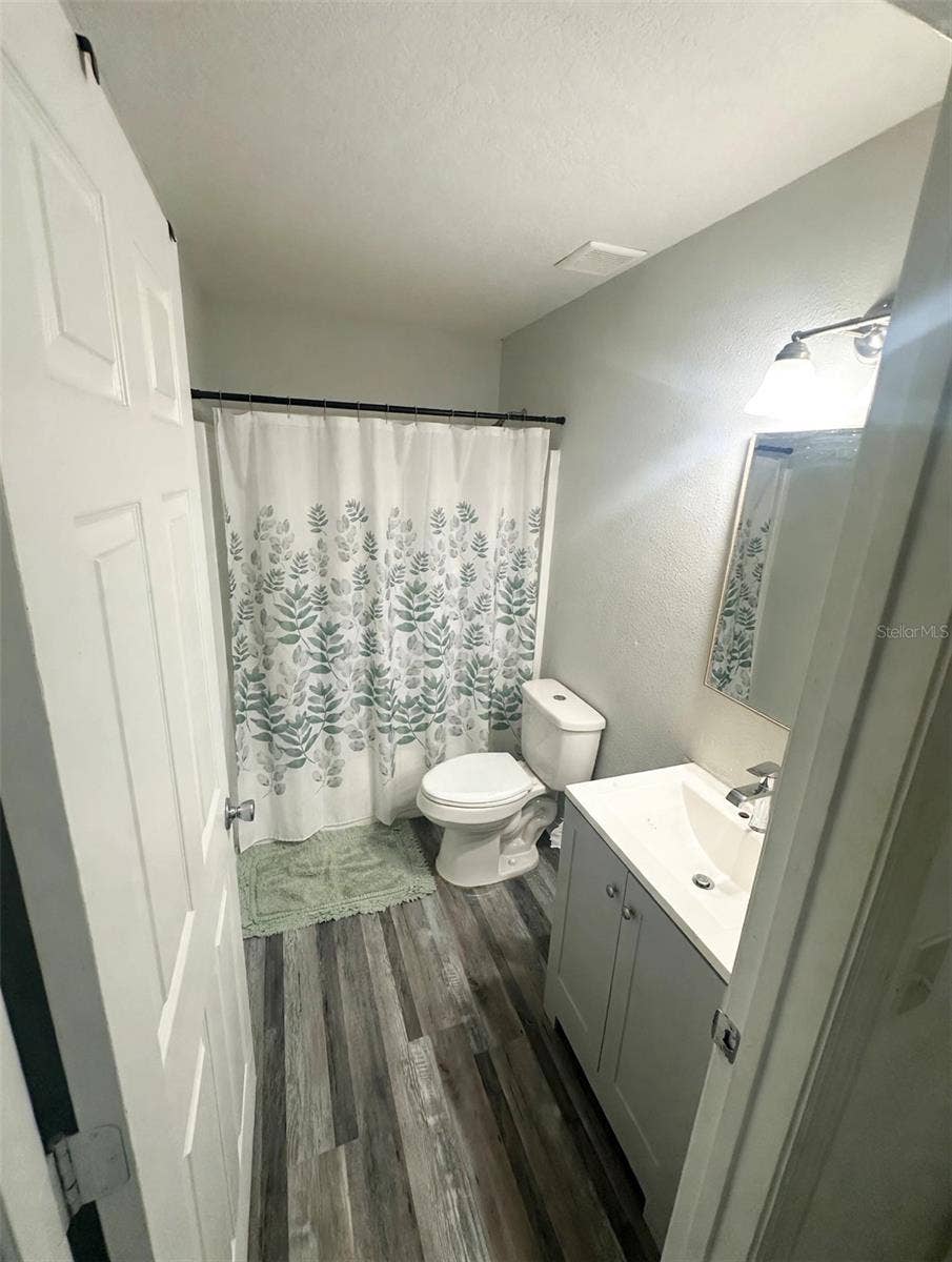 2d Bathroom
