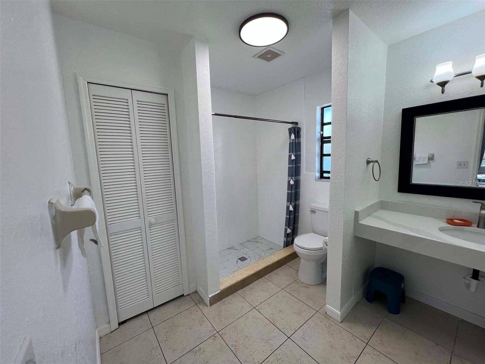 8936 ROSE HILL DRIVE, Orlando, FL 32818 8936 ROSE HILL DRIVE, Orlando, FL 32818