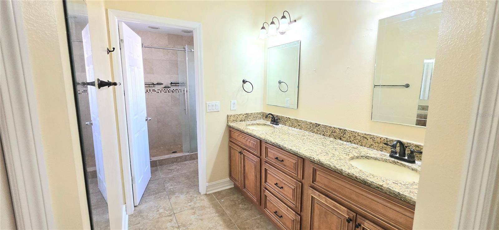 2814 EAGLE LAKE DRIVE, Orlando, FL 32837 2814 EAGLE LAKE DRIVE, Orlando, FL 32837