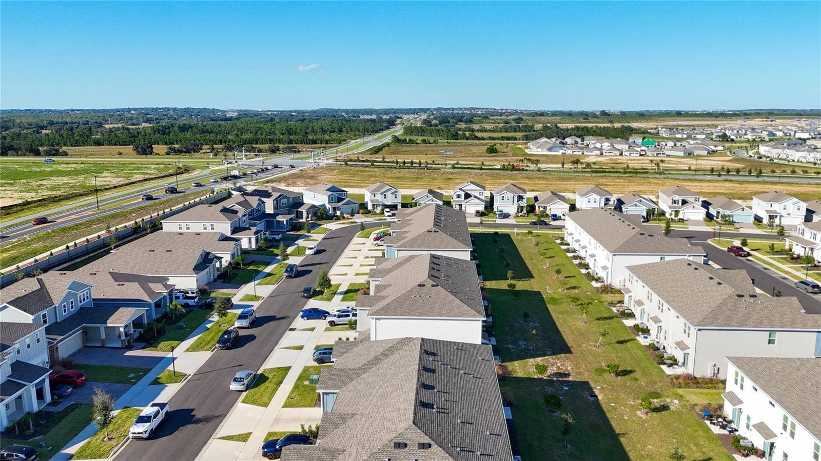 2614 RUNNERS CIRCLE, Clermont, FL 34714 2614 RUNNERS CIRCLE, Clermont, FL 34714
