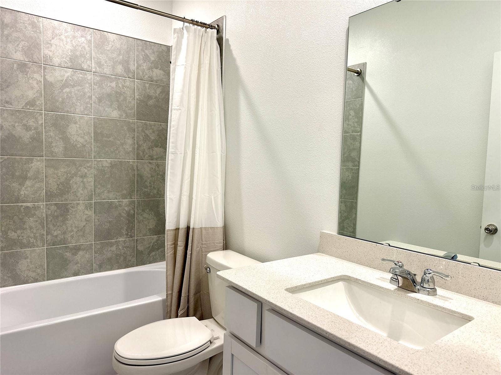2432 SKYLINE LOOP, Poinciana, FL 34758 2432 SKYLINE LOOP, Poinciana, FL 34758