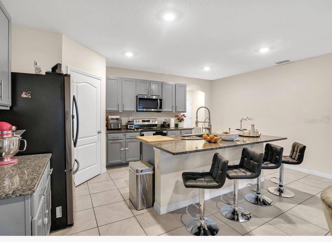 5384 HICKORY DOWNS WAY, St Cloud, FL 34771 5384 HICKORY DOWNS WAY, St Cloud, FL 34771