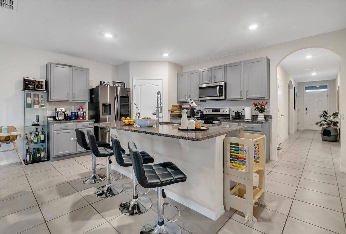 5384 HICKORY DOWNS WAY, St Cloud, FL 34771 5384 HICKORY DOWNS WAY, St Cloud, FL 34771