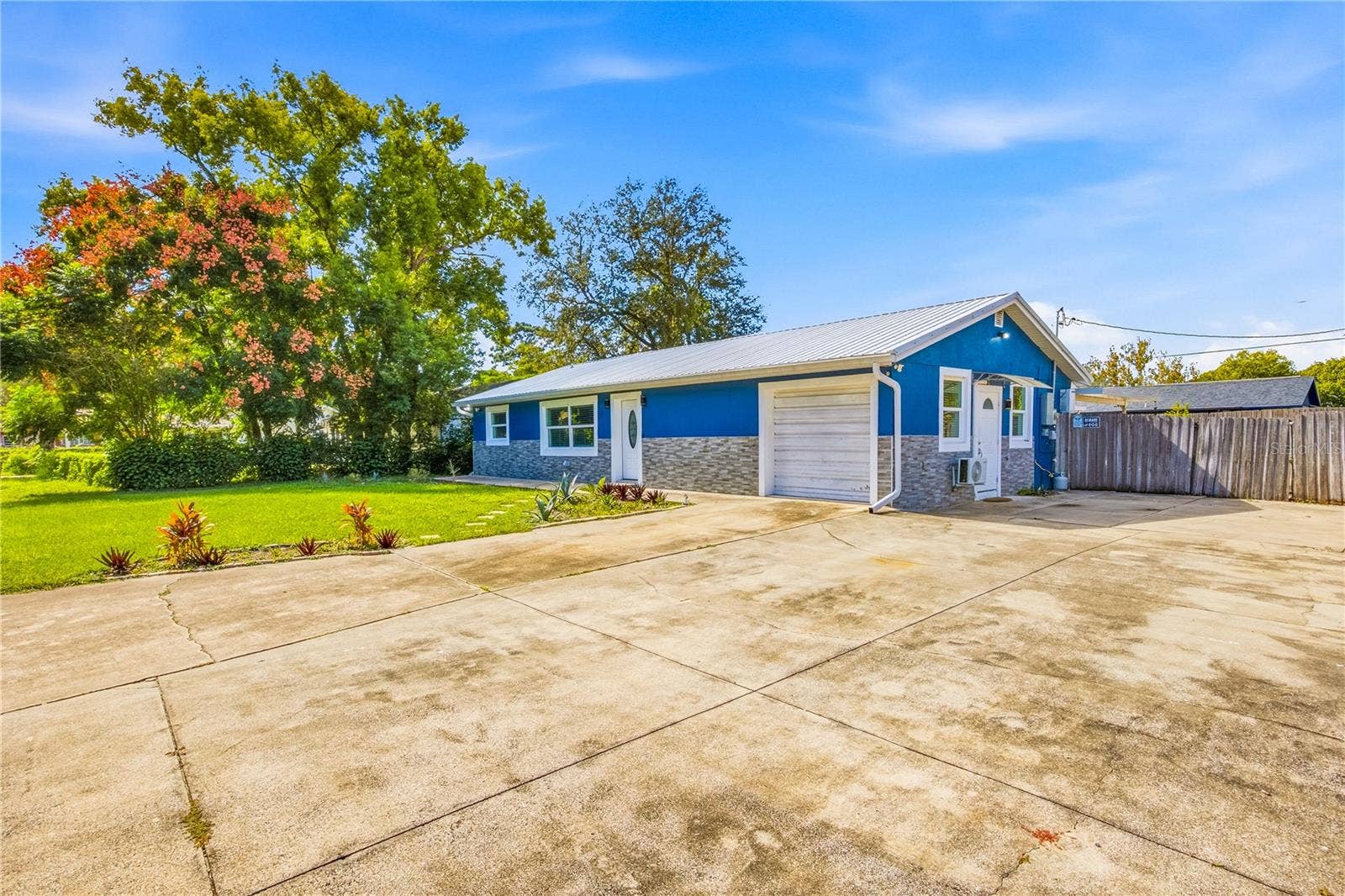 712 VIRGINIA LANE, Apopka, FL 32703