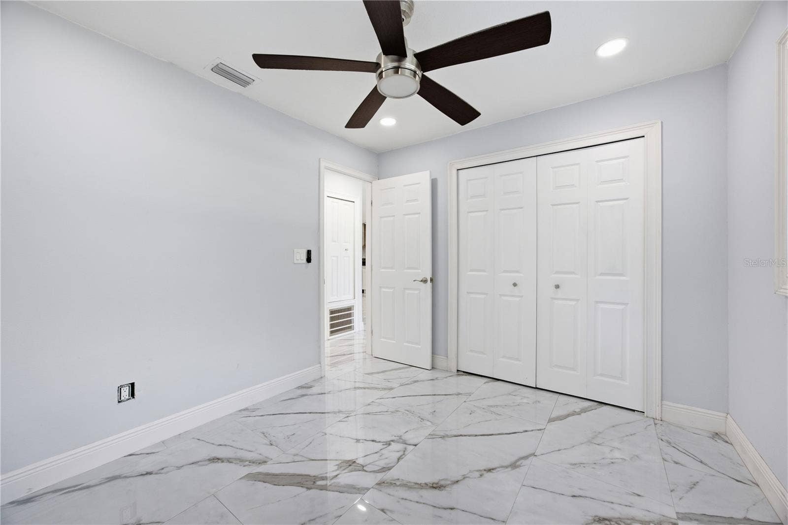 712 VIRGINIA LANE, Apopka, FL 32703