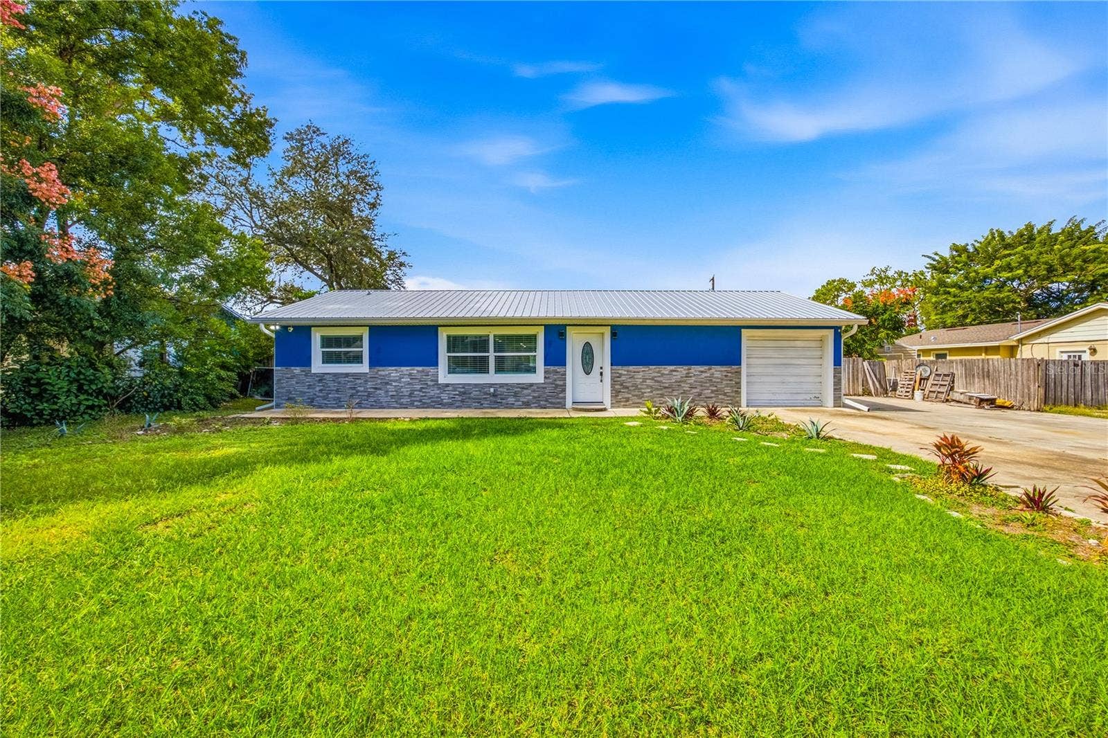712 VIRGINIA LANE, Apopka, FL 32703