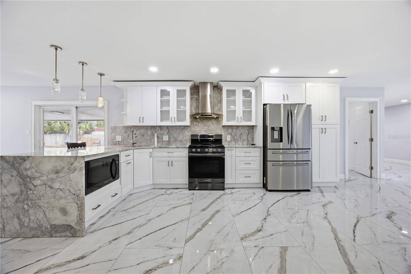 712 VIRGINIA LANE, Apopka, FL 32703