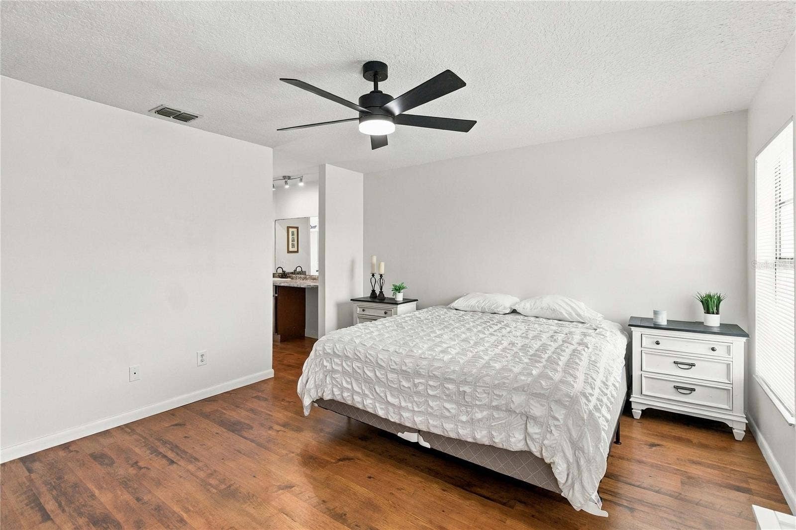4841 LANDOVER CIRCLE, Orlando, FL 32821