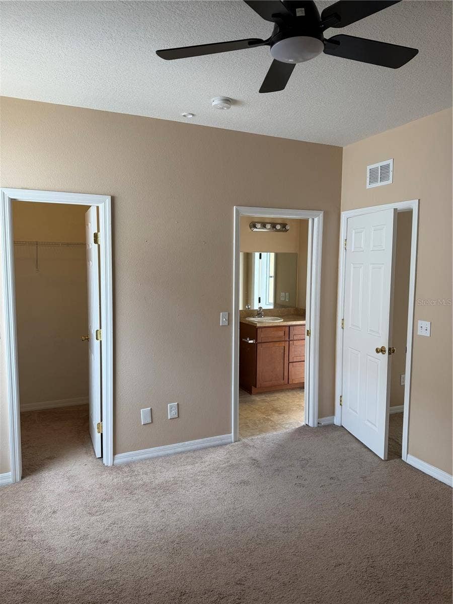 1211 KNOLLWOOD DRIVE, Davenport, FL 33837