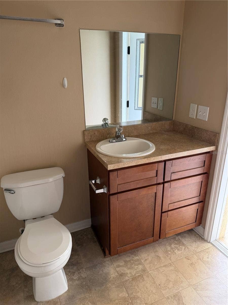 1211 KNOLLWOOD DRIVE, Davenport, FL 33837