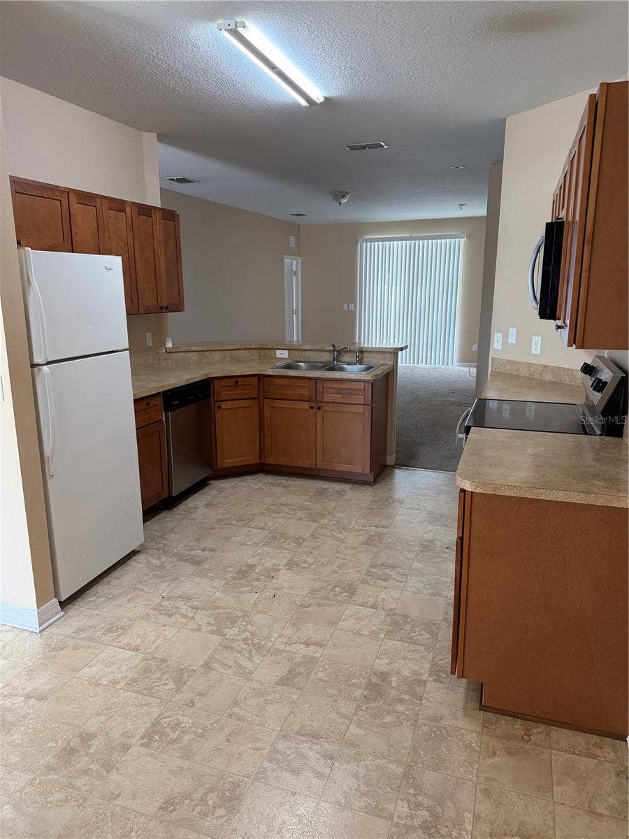 1211 KNOLLWOOD DRIVE, Davenport, FL 33837
