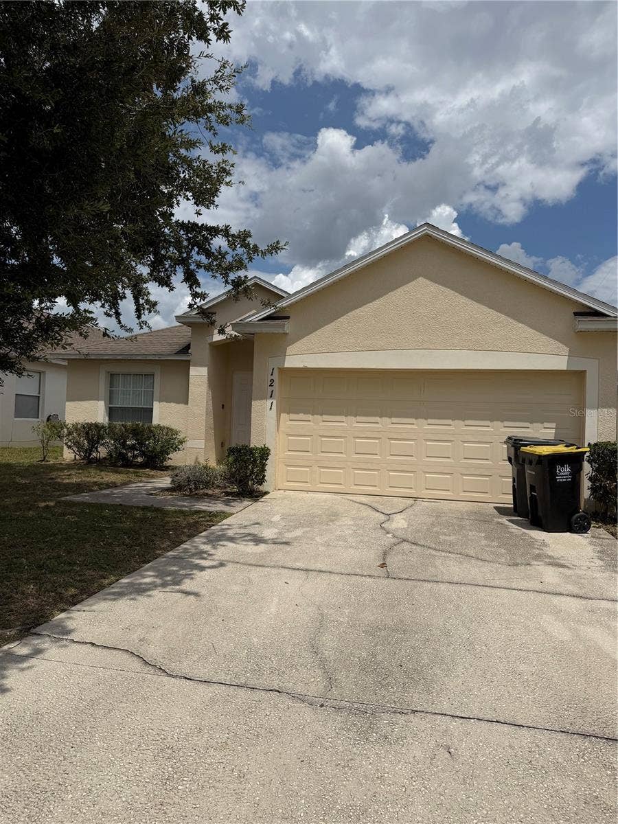 1211 KNOLLWOOD DRIVE, Davenport, FL 33837