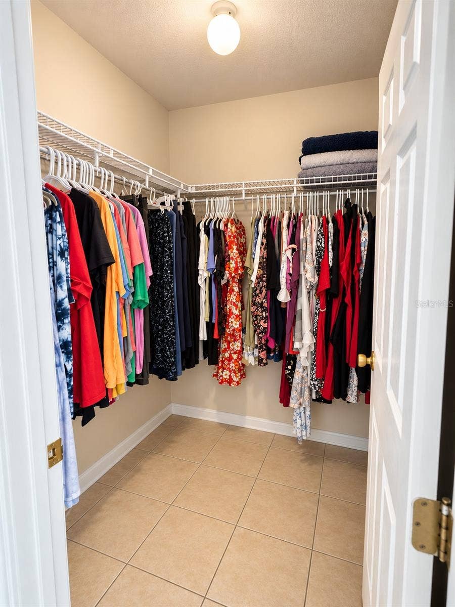 239 GREAT YARMOUTH COURT, Kissimmee, FL 34758 master closet