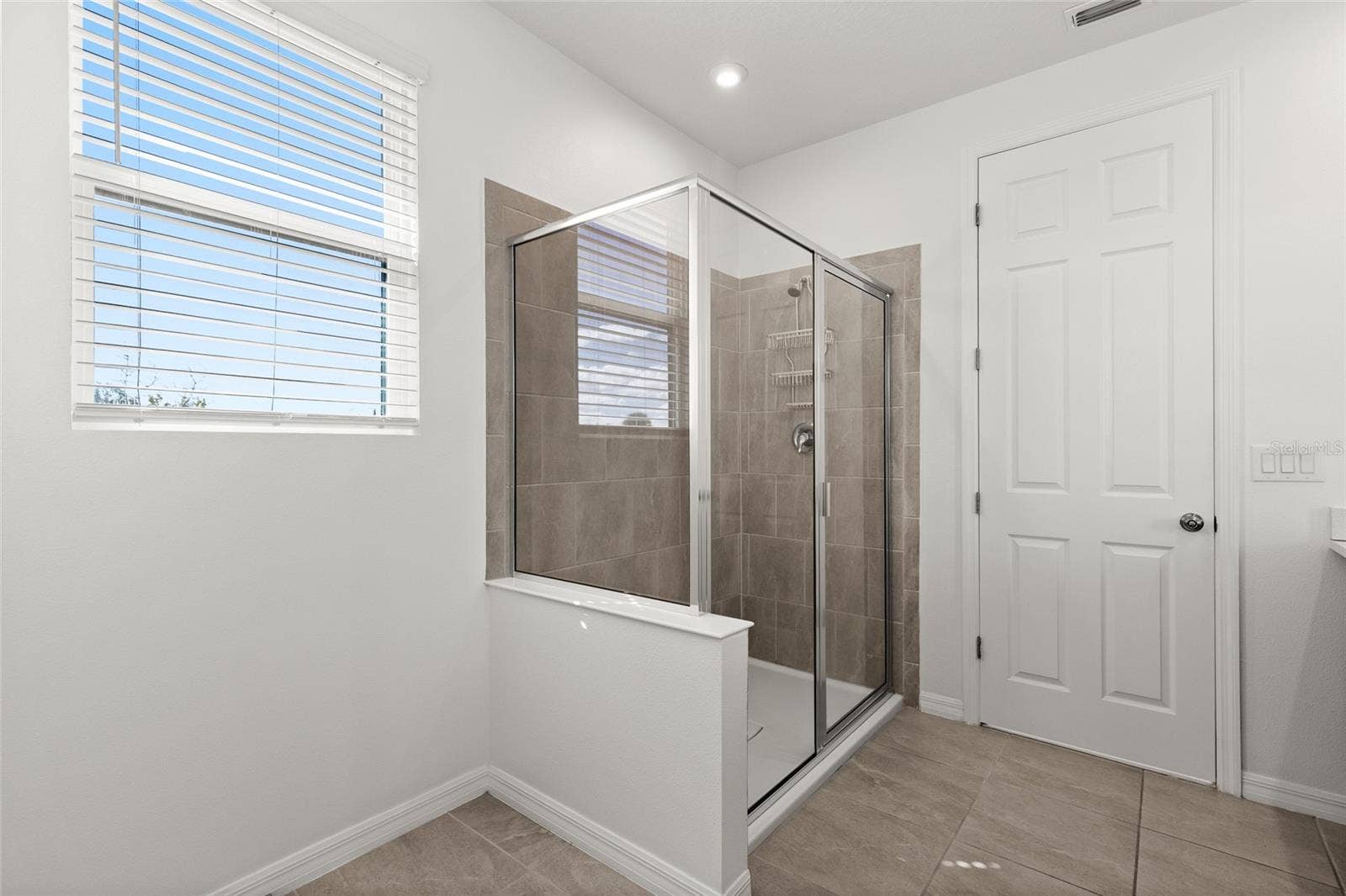 2530 AVIAN LOOP, Kissimmee, FL 34741 2530 AVIAN LOOP, Kissimmee, FL 34741