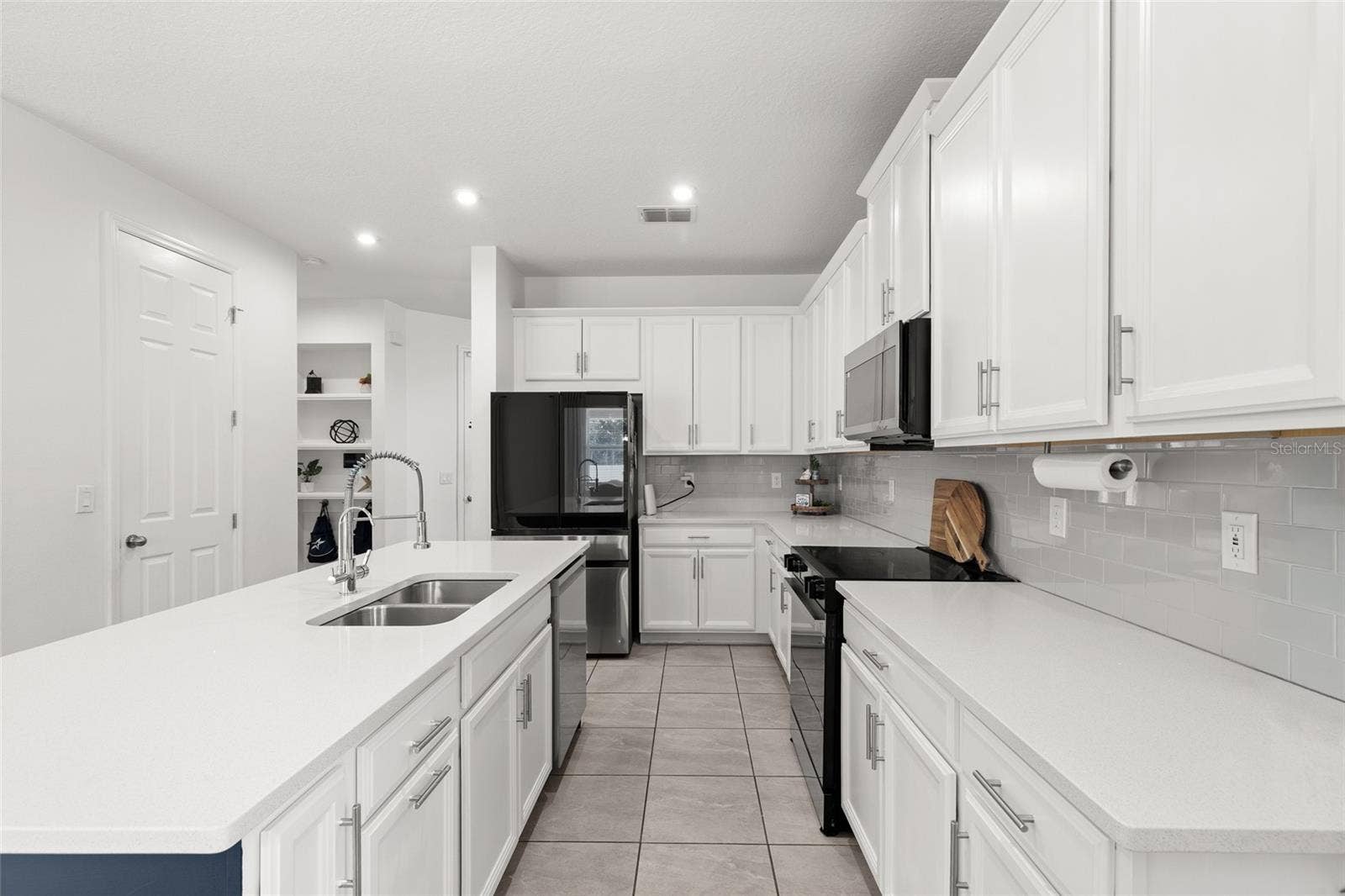 2530 AVIAN LOOP, Kissimmee, FL 34741 2530 AVIAN LOOP, Kissimmee, FL 34741