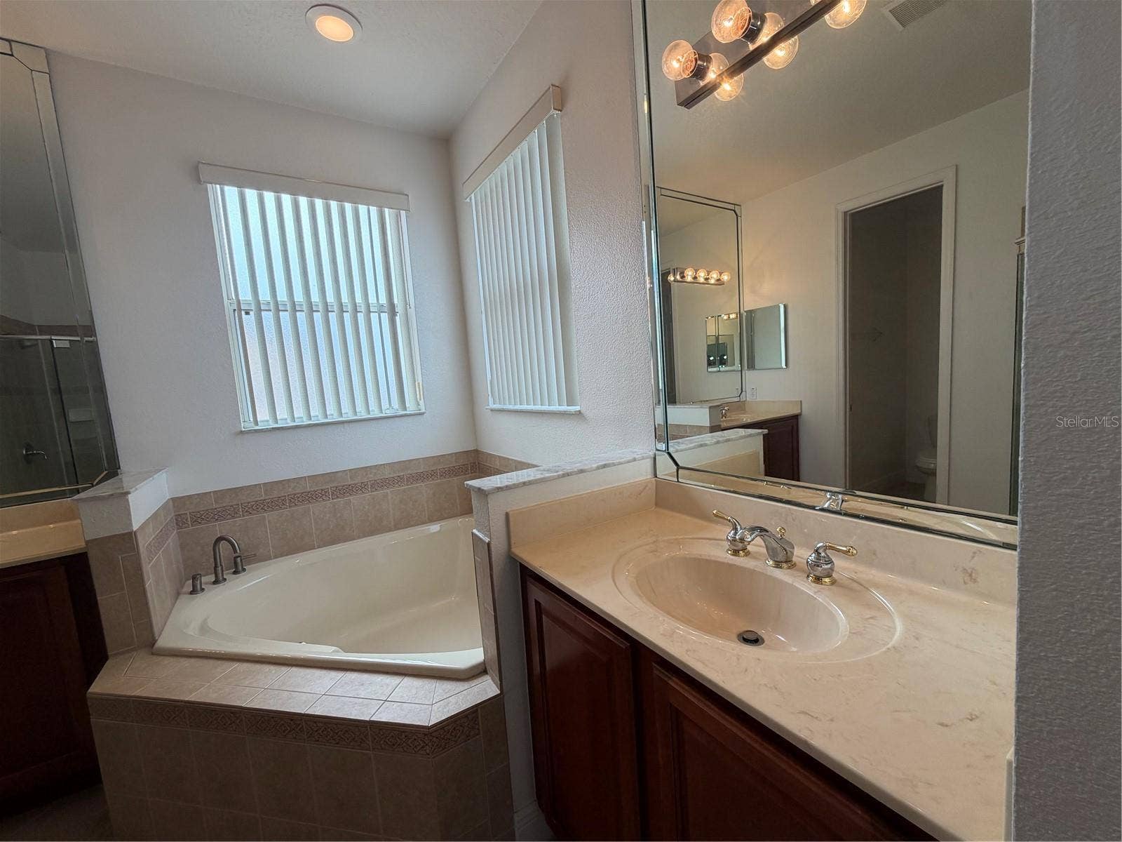 3811 EAGLE ISLES CIRCLE, Kissimmee, FL 34746 3811 EAGLE ISLES CIRCLE, Kissimmee, FL 34746