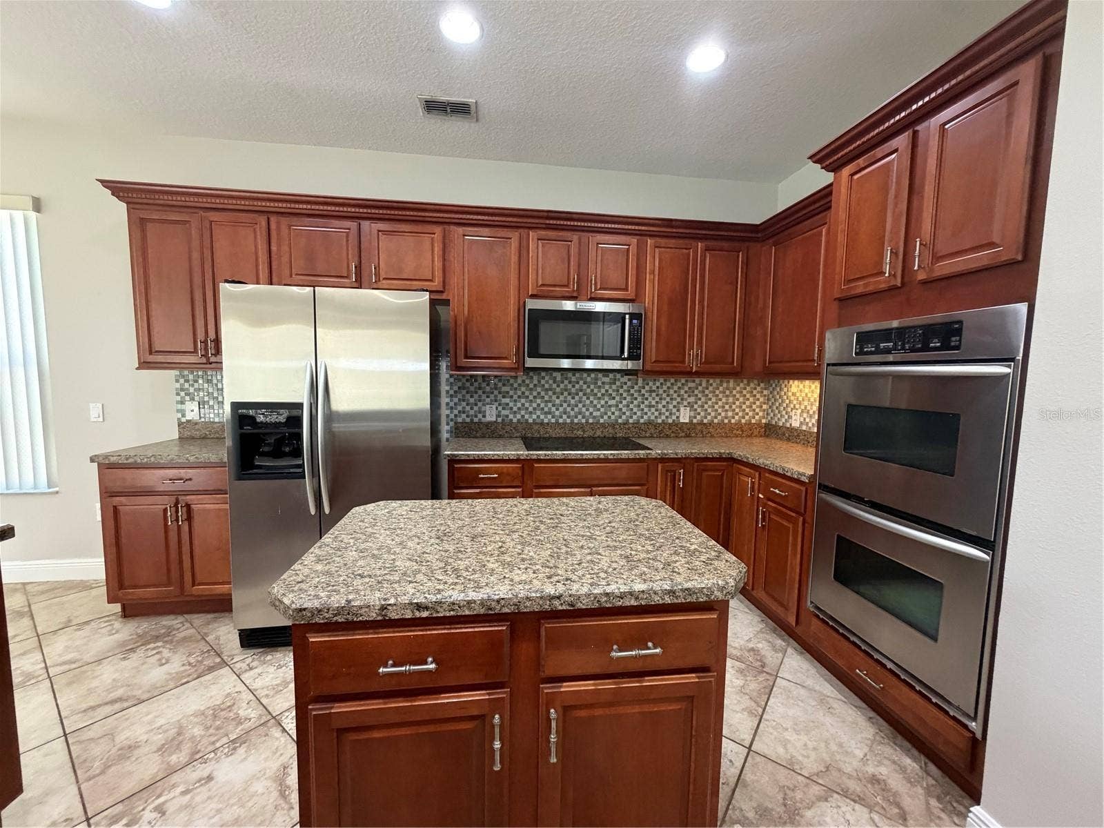3811 EAGLE ISLES CIRCLE, Kissimmee, FL 34746 3811 EAGLE ISLES CIRCLE, Kissimmee, FL 34746