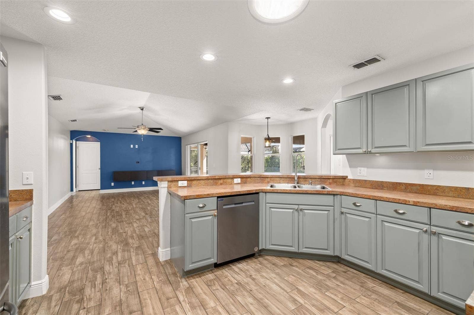 543 DOLCETTO DRIVE, Davenport, FL 33897 543 DOLCETTO DRIVE, Davenport, FL 33897