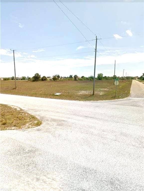 1300 N GATOR CIRCLE, Cape Coral, FL 33909
