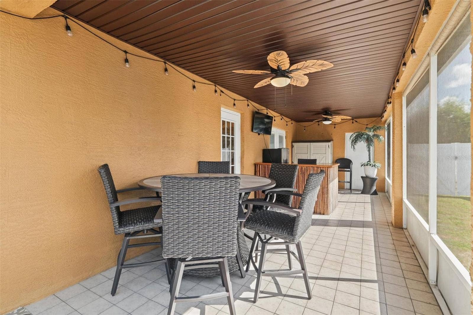 Screen Enclosed Lanai - Outdoor Fans