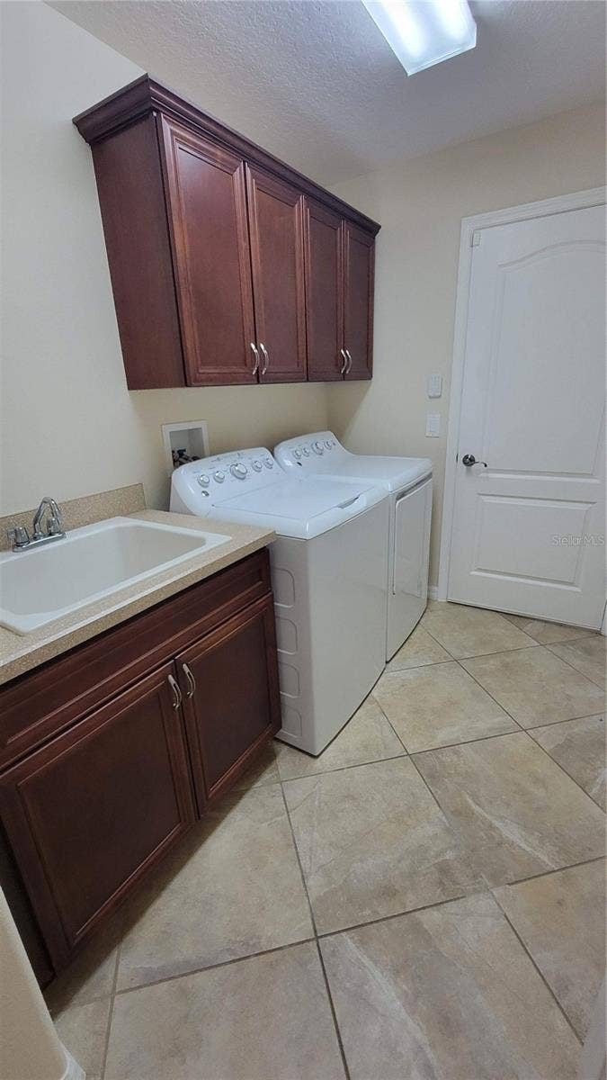 941 MANDRAKE STREET, The Villages, FL 32162 941 MANDRAKE STREET, The Villages, FL 32162